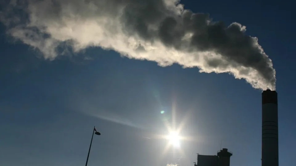 Baisse des émissions de CO2 en France, mieux que prévu