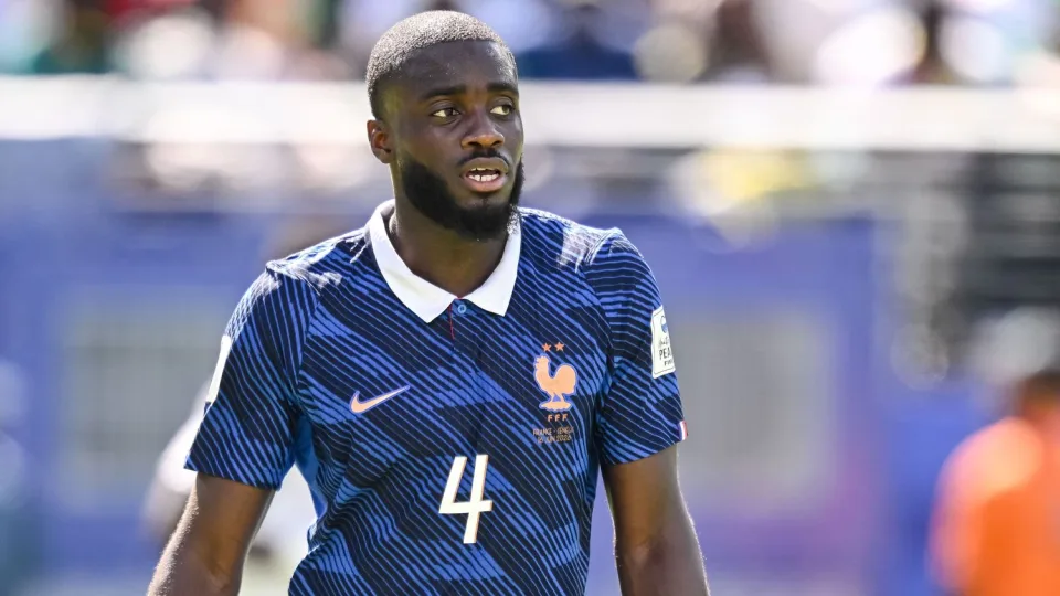 Dayot Upamecano, défenseur clé de l'équipe de France
