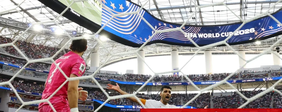 Iran and New Zealand Level at Halftime in World Cup Match