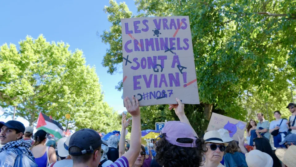 Manifestation à Genève contre le sommet du G7 d'Evian