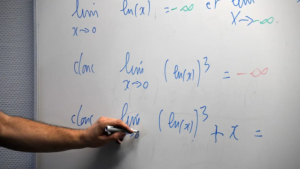 Nouvelle épreuve de maths au bac 2026: les professeurs s'interrogent