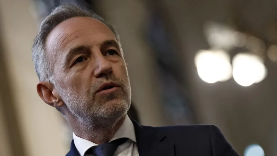 Paris demande une loi contre les violences sexuelles