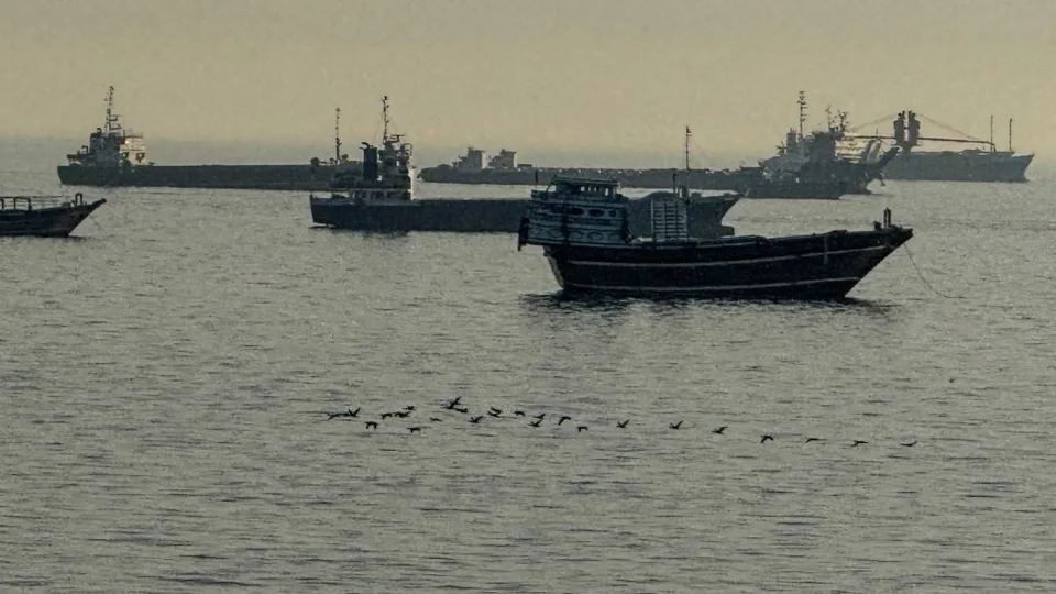 Prudence demandée pour la reprise de navigation à Ormuz