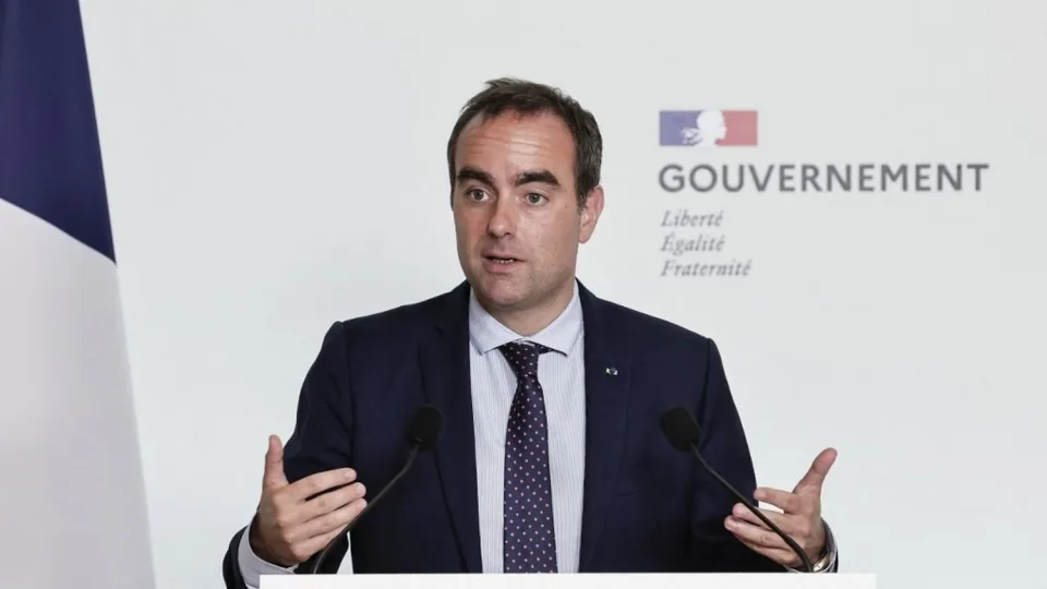 Une heure d'IA par semaine pour les lycéens en 2027
